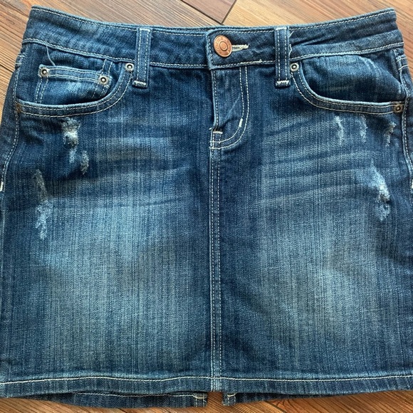 Vigoss Dresses & Skirts - Vigoss Dark Blue Distressed Mini Skirt Jr Size 1/2